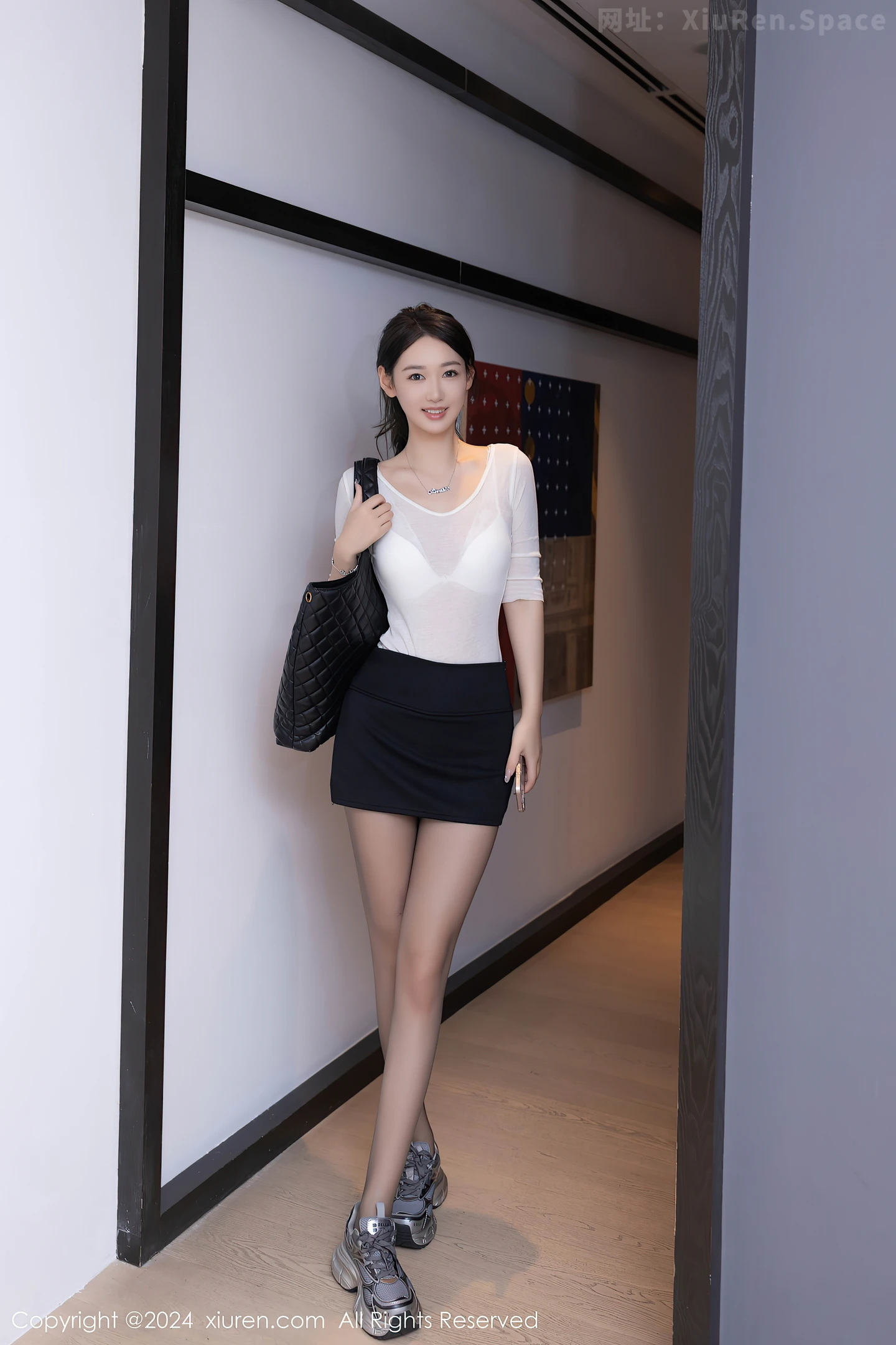 图片[2]-[XiuRen秀人网] VOL.9036 模特唐安琪性感白色上衣露白色内衣配超薄黑丝秀美腿诱惑写真84P-秀人网官方网站